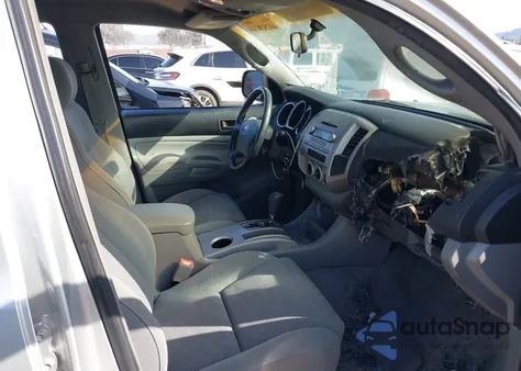 2008 Toyota Tacoma Prerunner V6 z USA, uszkodzony, nr VIN 3TMJU62N58M067089